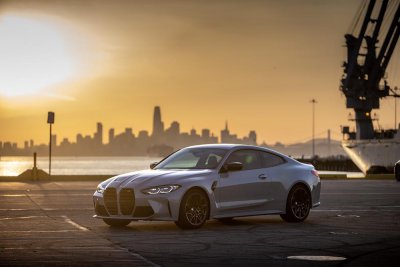 M4 at sunset with the San Francisco skyline