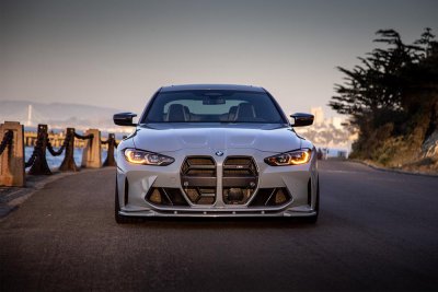 Looking head on at the M4 with CSL grill